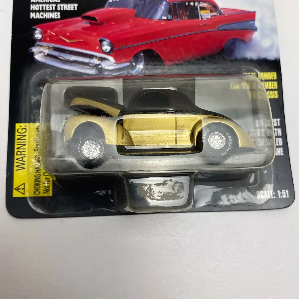 Racing Champions Hot Rod Magazine Car “41 Willys Gasser Issue #75
